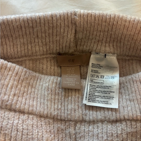 H&M Ribbed Knit Sweater - Picture 3 of 5